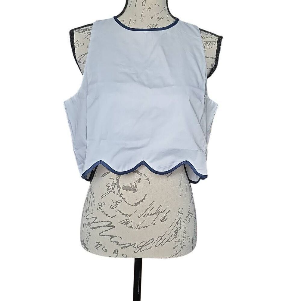 French Connection Women's Size Large Summer White Marine Cropped Scalloped Top